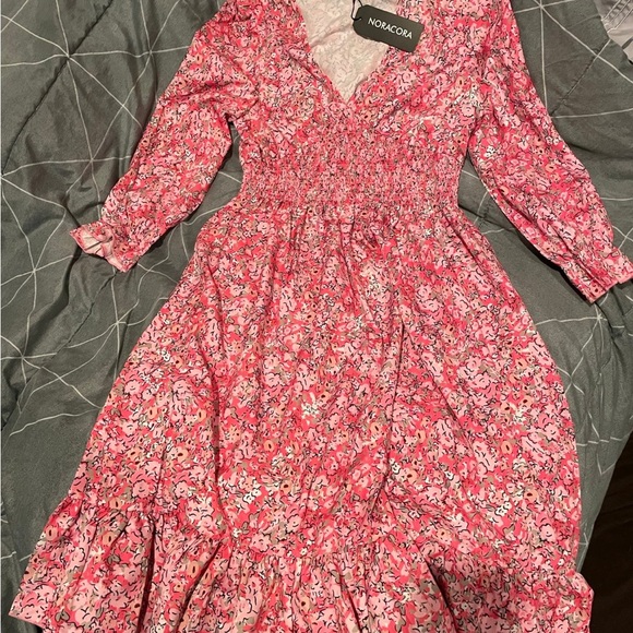 NORACOROA dress - Picture 2 of 3